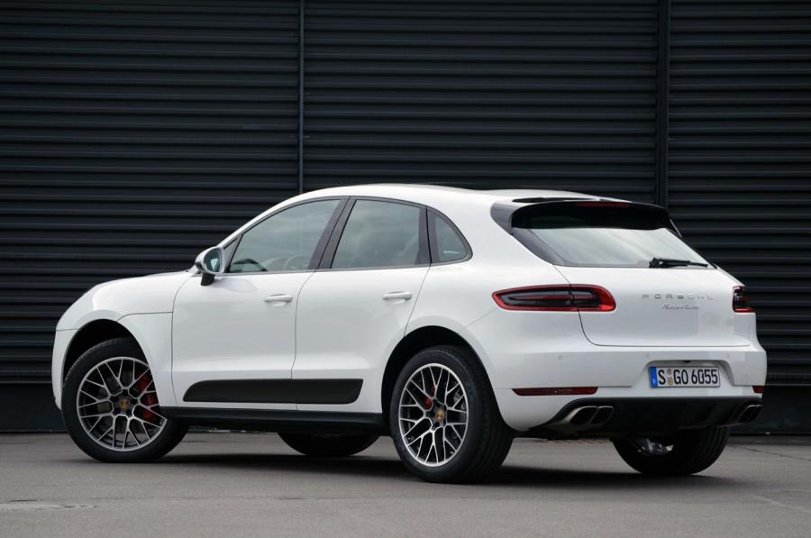  Porsche Macan Turbo 2015 года  (фото 12 из 84)